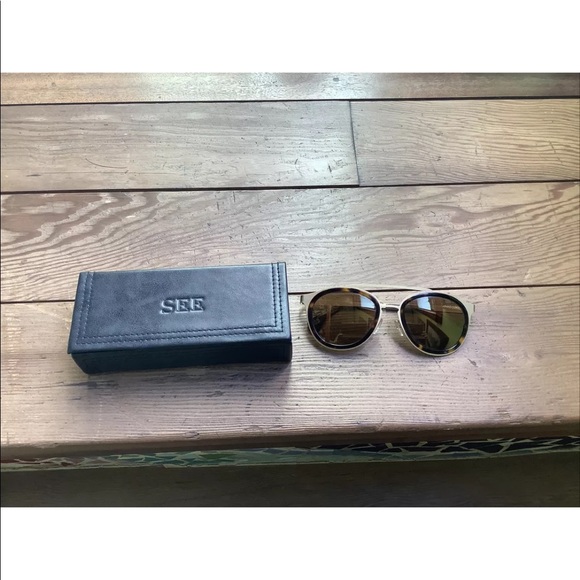SEA. Gold sunglasses! Sooo comfy and cool! - Picture 8 of 8